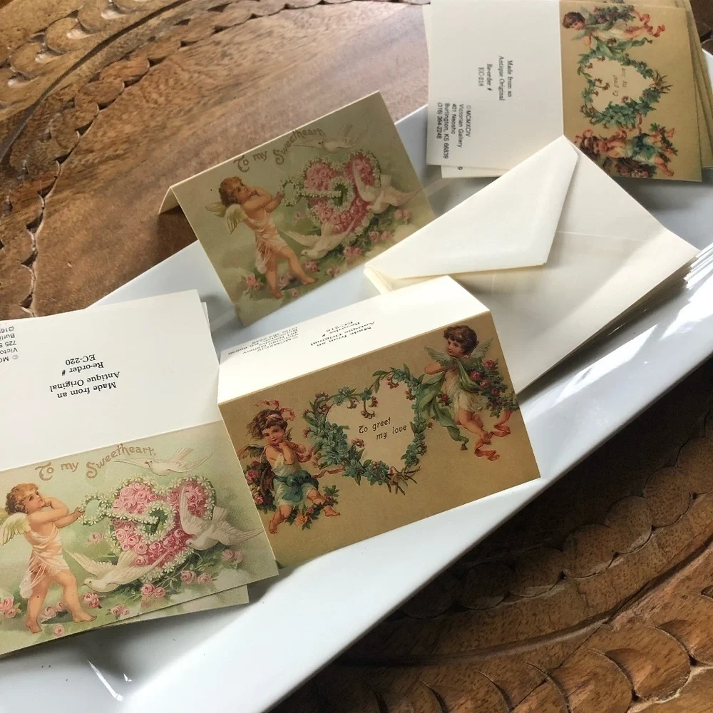 VICTORIAN GALLERY MINI TUCK IN VALENTINE'S CARDS LOT OF 20